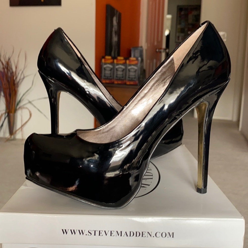 Steve Madden, Size 8.5, Black, Patent, Heels